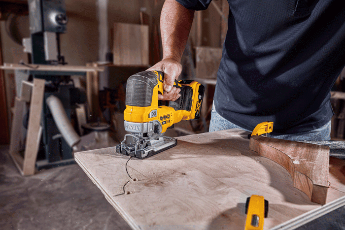 DeWalt 20V MAX XR Cordless Jig Saw DCS334B Tanner